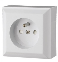 Gniazdo pojedyńcze natynkowe z uziemieniem, IP20, białe, GAO 20455
