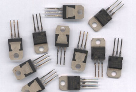 8V 1A 7808 L7808CV TO-220 METAL STABILIZATOR