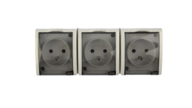 Simon Aquarius Gniazdo Hermetyczne Potrójne Z/U Ip54 Z Klapką Dymną Białe...