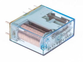 Przekaźnik mocy 24V dc DPDT Finder 650mW, montaż PCB 900Ω Wciskane