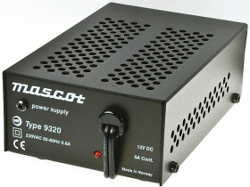 Adapter AC/DC Uwy 24V dc Iwy 3A Przewód dwużyłowy 1,8 m 70W, typ wtyczki: 3-pinowa UK