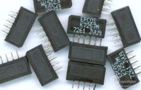 K7257M FILTR Z FALA POWIERZCHNIOWĄ 5PIN JEDNORZĘDOWY