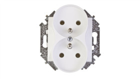 Simon 15 Gniazdo Podwójne Z/U 16A Ip20 Białe 1591462-030