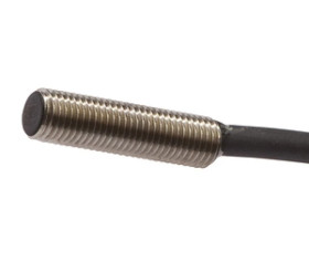 Czujnik indukcyjny M8x1 dł: 30 mm zabudowany Sn: 2 mm 10-30V DC PNP NC złącze kablowe M12 2m IP67 IB08C150