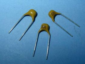 330nF KOND.MONOLITYCZNY 100SZT