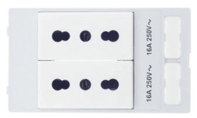 Złącze sieciowe Gniazdo Montaż na panelu 2P+E Typ L - włoskie 16A