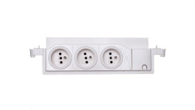 Przepust Kablowy Z Potrójnym Gniazdem Zasilającym Do Rozdzielnicy Volta Vz00hwf