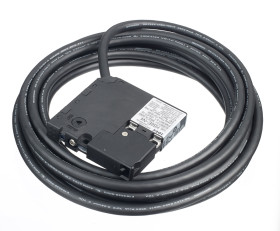 Wyłącznik bezpieczeństwa z blokadą HS6E-N44B05-G Kabel 1NC/1NC (Główny), 1NC/1NO (Monitor drzwi), 1NO (Monitor blokady)