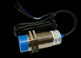 CZUJNIK POJEMNOŚCIOWY CM30-3015PC