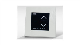 Czterokanałowy Pilot Naścienny Z Panelem Dotykowym