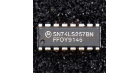 74LS257 (SN74LS257BN) data selectors - Motorola