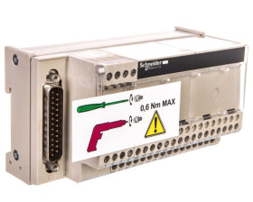 Podstawa łącząca dla 8 kanałów analogowych 24V DC SUB-D 25 ABE7CPA03