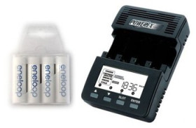 ładowarka MH-C9000 + 4 x R6/AA Eneloop R6 AA 2000mAh BK-3MCCE/4T (box)