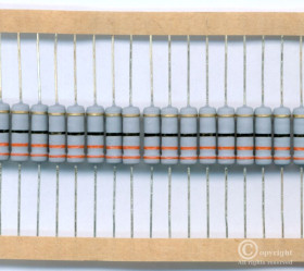 REZYSTOR 3W 33 ohm (50 SZTUK)