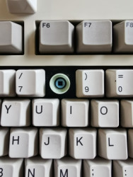 Amiga 500 Keyboard Key with rubber spring and plunger