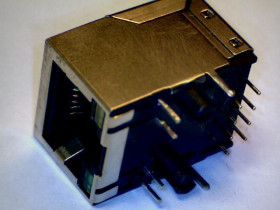 Gniazdo RJ45 THT ekranowane - RB450G