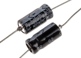 Kondensator 4.7μF 50V dc Osiowy, Otwór przelotowy RS PRO 6 (Dia.) x 13mm