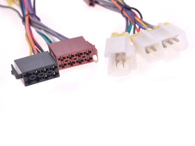 Złącze samochodowe adapter Nissan 2000 iso 552018