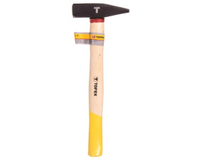 Młotek ślusarski 500 g trzonek jesionowy 02A405