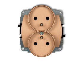 TREND Gniazdo podwójne z uziemieniem do ramki poziomej (przesłony torów prądowych) złoty metalik 8GPR-2zp KARLIK