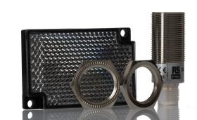 Czujniki fotoelektryczne Polaryzowane odbicie retro w obudowie prostokątnej RS PRO NPN NONC zakres 3 m Światło czerwone