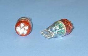 R-10 12V 6xLED RED Z COKOŁ.PLAS.