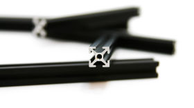 MakerBeam - Belka 900 mm, czarna, 1 szt