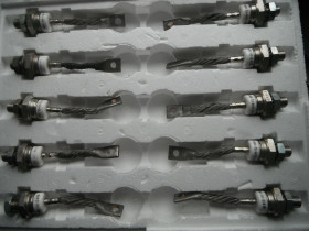 D00-150R-02 Dioda prostownicza 150A 200V Unitra