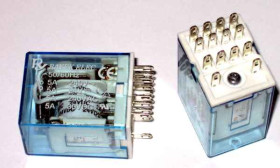 Przekaźnik HF18FF/A220-4Z1 220VAC 4x