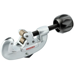 RIDGID 32935 Heavy-Duty Screw Feed No.20 Tubing and Conduit Cutter 54mm Capacity