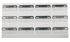 Etykieta czarna z nadrukiem tekst Calibrated 120 szt. RS PRO Klej