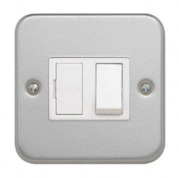 Bezpiecznik 13A Contactum i wyłącznikiem 250V IP2X