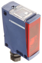 Czujniki fotoelektryczne w obudowie prostokątnej Telemecanique Sensors z wyjściem przekaźnikowym zakres 40 m Podczerwień