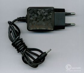 ZASILACZ IMPULSOWY 5V 1,5A WTYK 2,5/0,7 PROSTY SJ-0515-E (ZASIMP05015A-SJ0515)