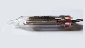 Philips Miniwatt DM160