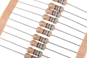 Rezystor 680Ω 1W ±5% -500 → -100ppm/°C Folia węglowa TE Connectivity