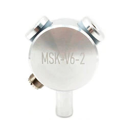 Przenośna baza balunu antenowego pionowego MSK-V6-2 7-30MHz SWR ≤1.5 z wtykiem M10 SO239 do komunikacji wielopasmowej