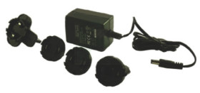 Adapter AC/DC Uwy 9V dc Iwy 1.3A 2,1 x 5,5 x 11 mm z plusem w środku, wersja kątowa 11.7W, typ wtyczki: Wtyk azjatycki,