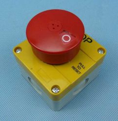 LAY5-ETB544 PRZYCISKI 2-TORY PUSH-PULL