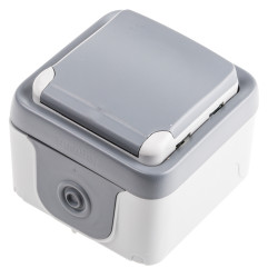 Gniazdo wtykowe Typ E - gniazdo francuskie natynkowe Legrand 16A