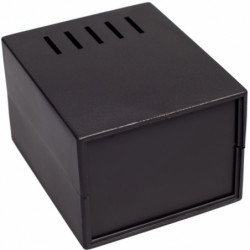 Obudowa uniwersalna z panelami 68x90x110 Z3A went.