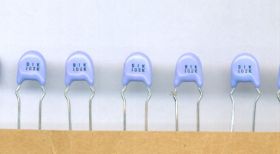 1,0nF/X1-400V AC; Y2-250V AC r=5mm KONDENSATOR (10 SZTUK)