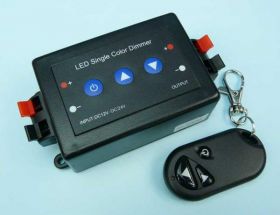 ŚCIEMNIACZ DO TAŚM LED 12V-24V/8A PILOT