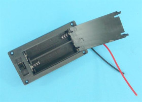 UCHWYT BATERII 2xAAA (R-03)+WYŁ DO OBUD.