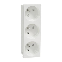 Gniazdo 3x2P+PE (45 stopni) z przesłonami, Nowa Unica, zaciski bezgwintowe, białe