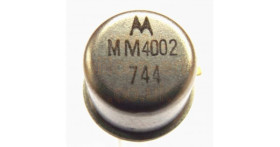 MM4002 silicon PNP transistor - Motorola