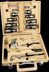 29001 Toolkit, in bamboo case, 24 pieces
