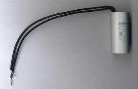 KONDENSATOR ROZRUCHOWY 0,5uF/450V 25X55MM Z PRZEWODAMI