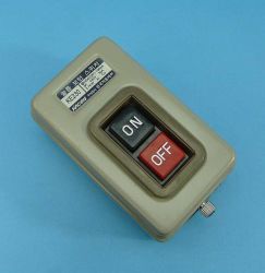 KE-230 30A/440V PROSTOKĄT ON-OFF W OBUD.