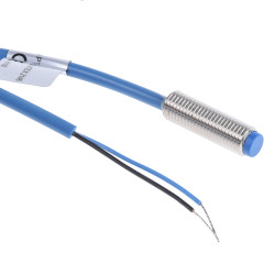 Czujnik zbliżeniowy M8 Indukcyjny 2 mm Baumer Niewpuszczany 5 → 30 V dc długość 27mm Gwintowany